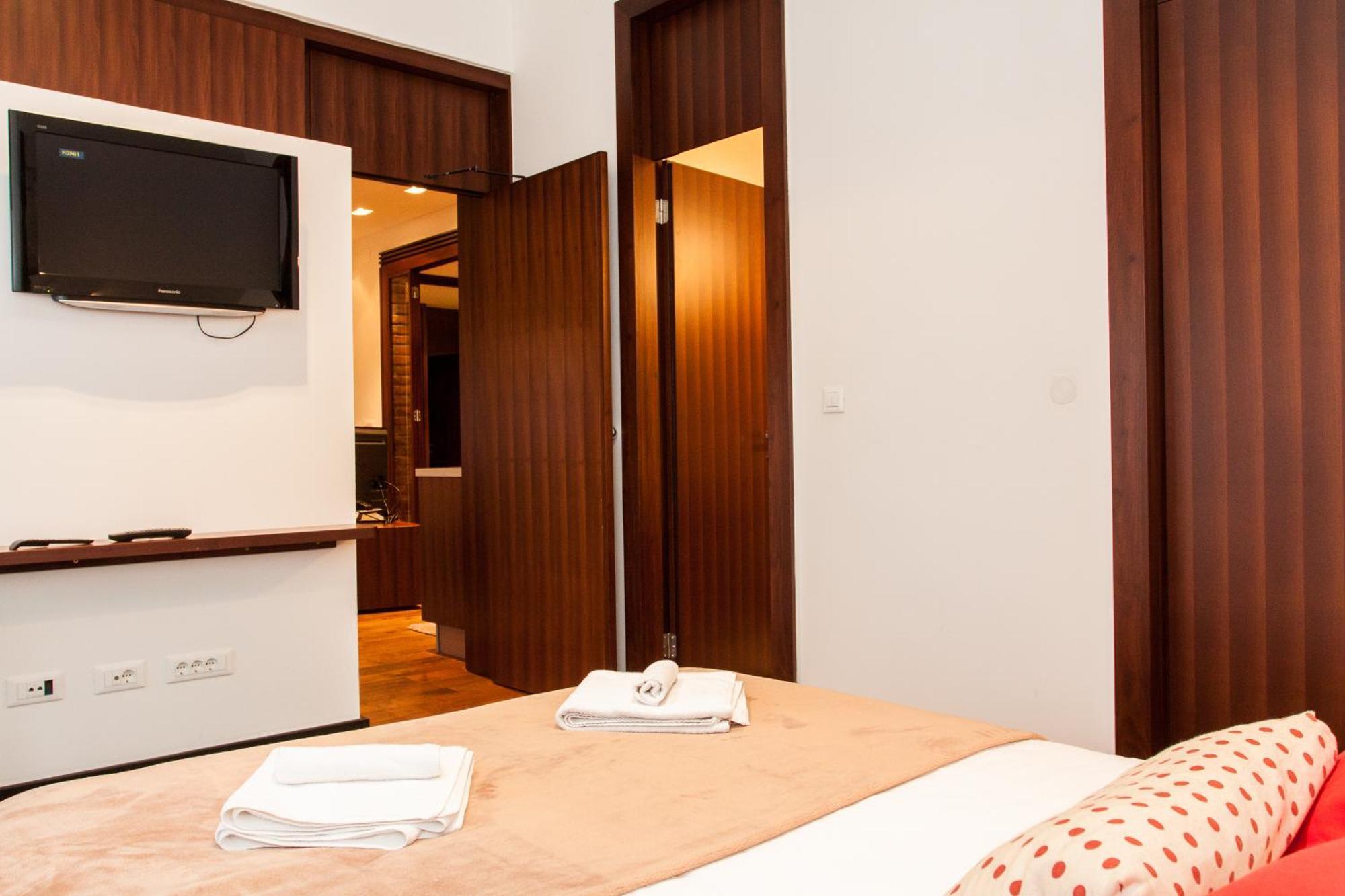 Centroom Apartments Загреб Экстерьер фото